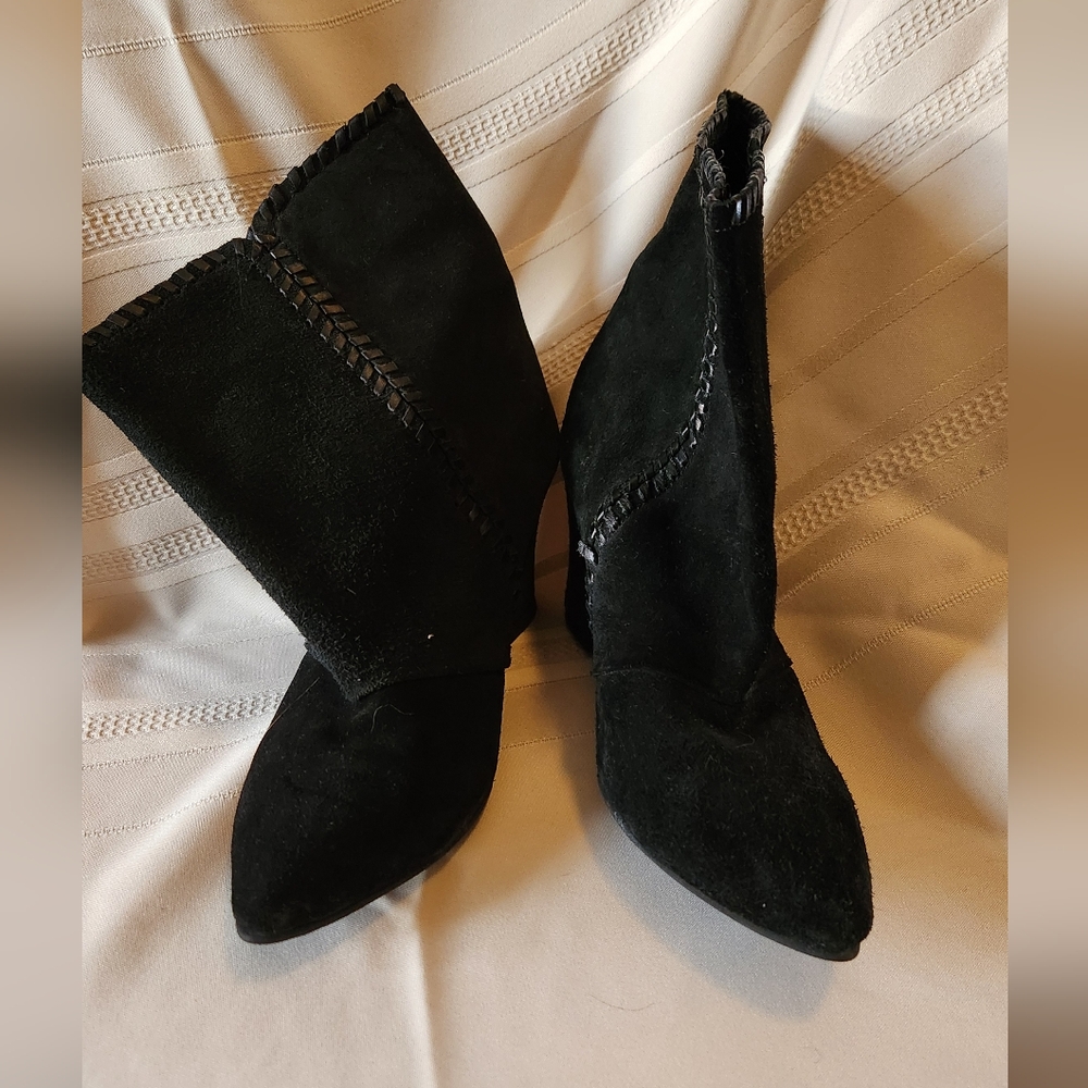 Wedge boots
